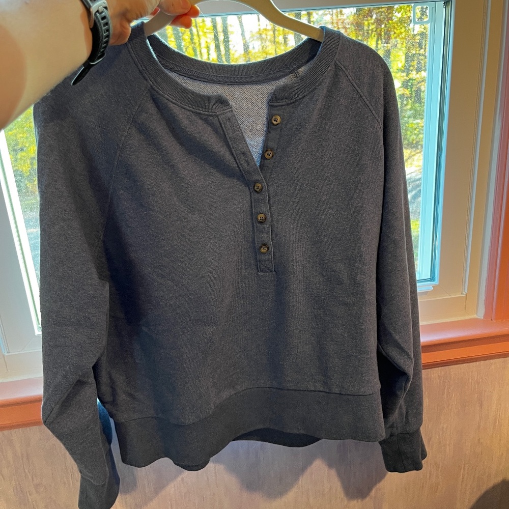 Gap long sleeve